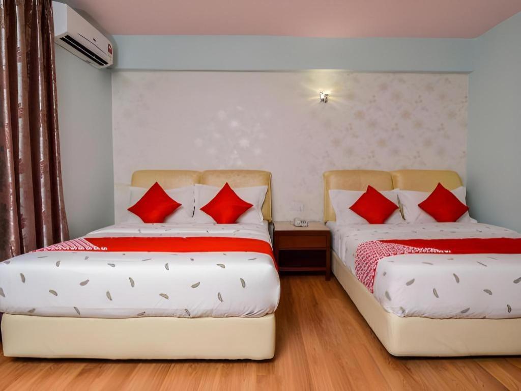 Malacca Grand Ct Hotel מראה חיצוני תמונה