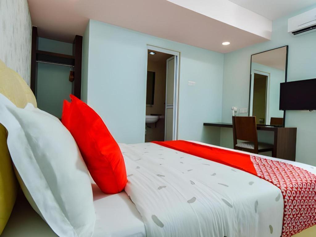 Malacca Grand Ct Hotel מראה חיצוני תמונה