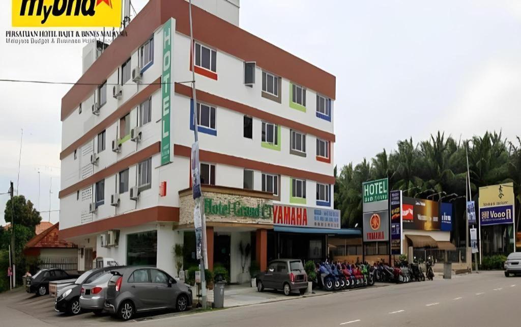 Malacca Grand Ct Hotel מראה חיצוני תמונה