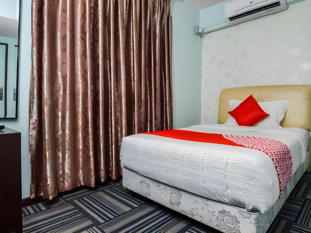 Malacca Grand Ct Hotel מראה חיצוני תמונה