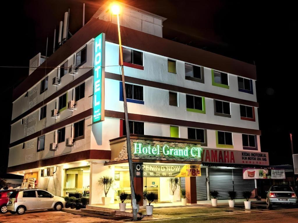 Malacca Grand Ct Hotel מראה חיצוני תמונה