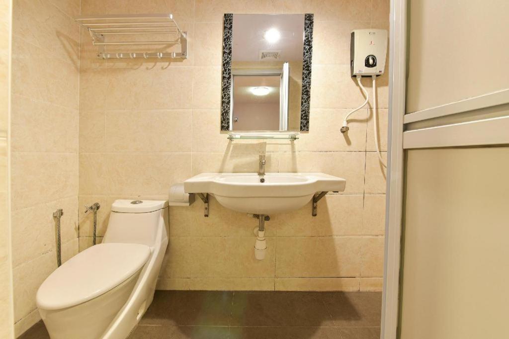 Malacca Grand Ct Hotel מראה חיצוני תמונה