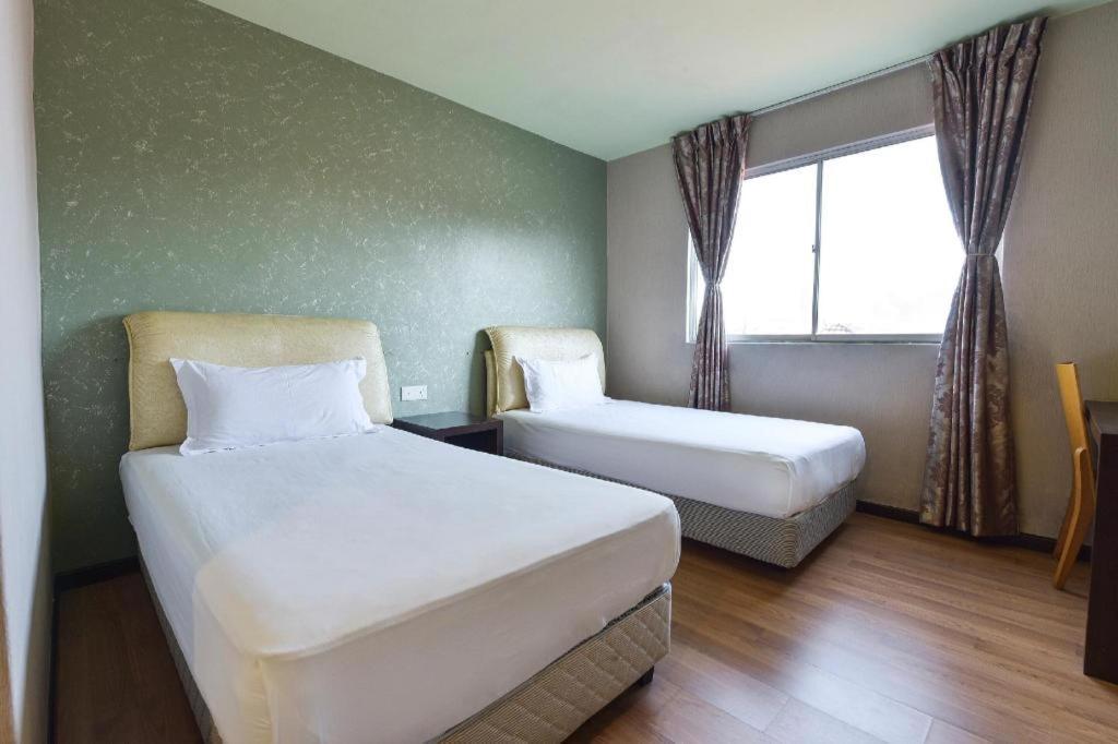 Malacca Grand Ct Hotel מראה חיצוני תמונה