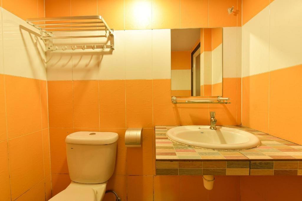 Malacca Grand Ct Hotel מראה חיצוני תמונה