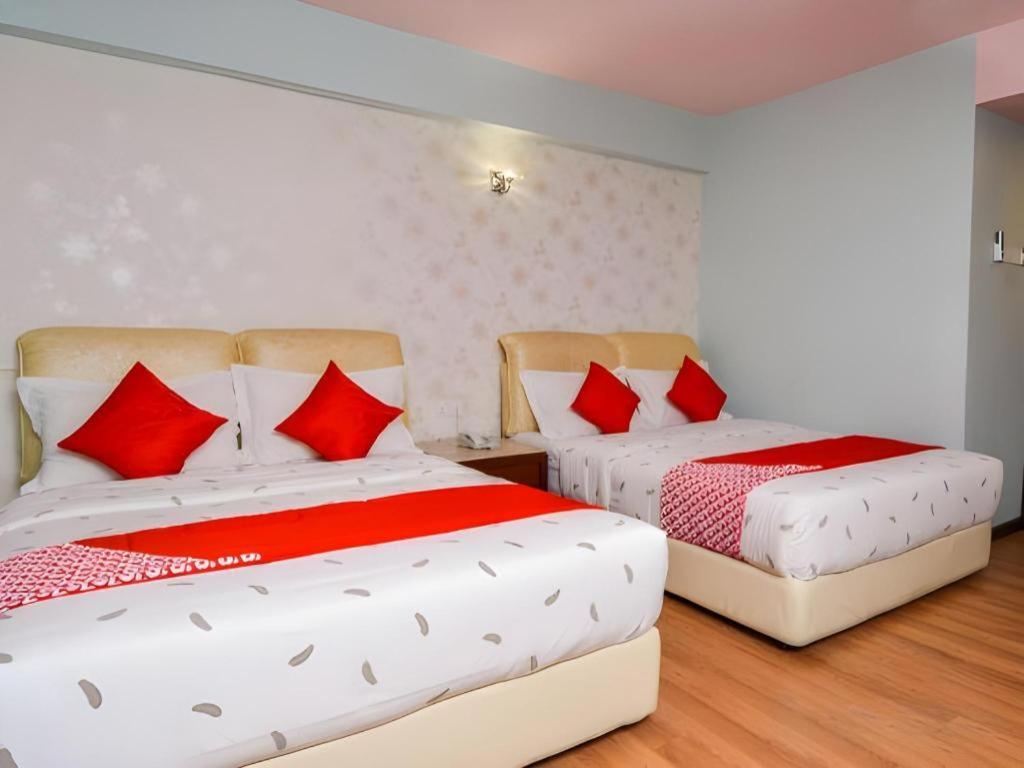 Malacca Grand Ct Hotel מראה חיצוני תמונה